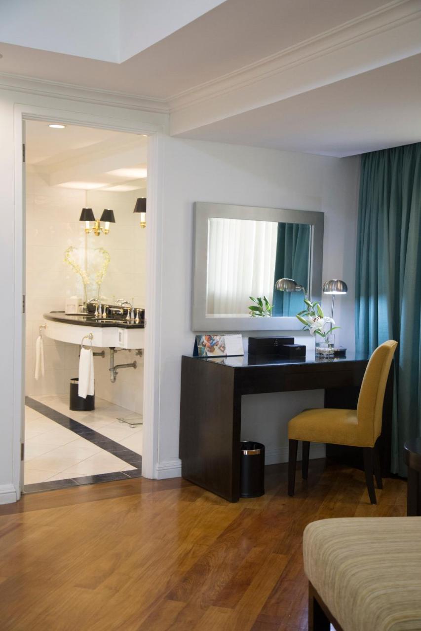 Fraser Place Manila Makati City Extérieur photo